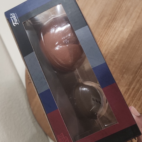 Stranger Things Eleven and Barb Vynl Figures By Funko - Picture 5 of 5